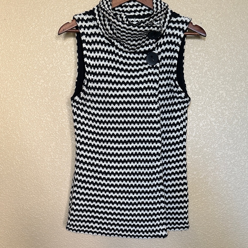 Chico's Monochrome Knit Sweater